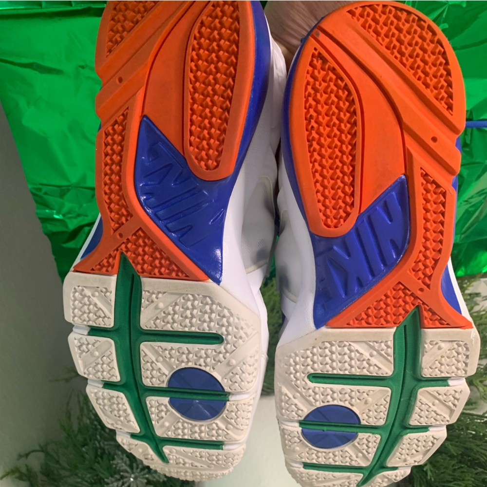 NIKE Florida Gators ZOOM HUARACHE TR SHOE SIZE 9.5
FL GATORS COLORS - Picture 3 of 16